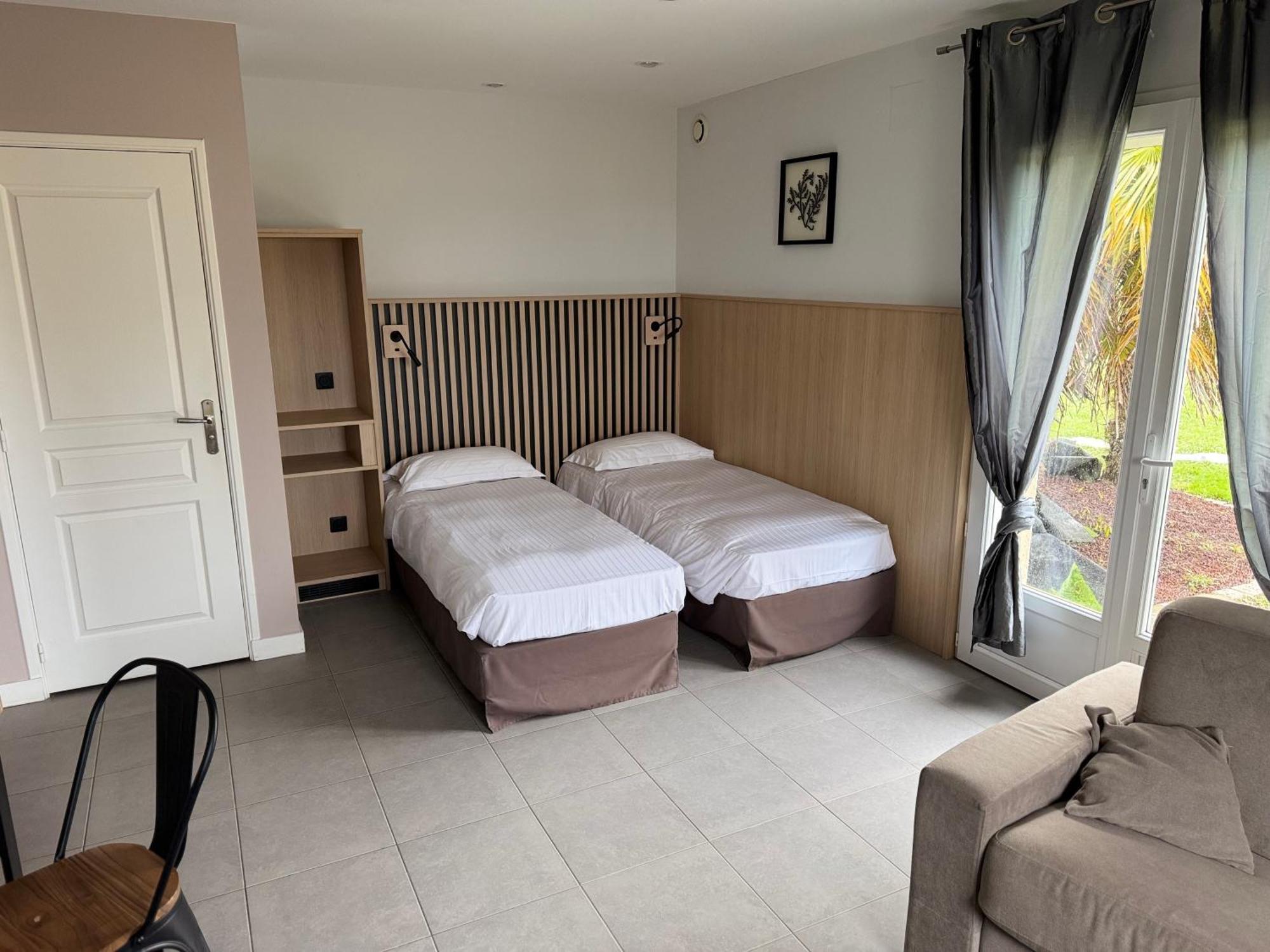 The Originals Boutique, Hotel Les Quatre Salines, Le Mont Saint-Michel Sud Roz-sur-Couesnon Exterior photo